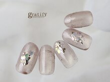 グラティフィー(gratify)/肌馴染みマグニュアンス