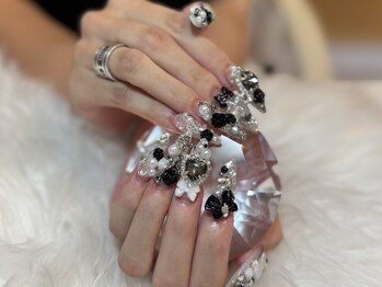 エムズ ネイル(M'S NAIL)/パーツ乗せ放題デザイン!