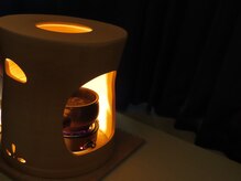 夢みるよもぎ蒸し 千歳船橋店の雰囲気(黄土製の座器と壺での本格的なよもぎ蒸し専門店です。)