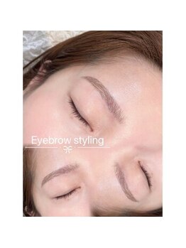 アテ ドゥ(ate deux)/眉スタイリング