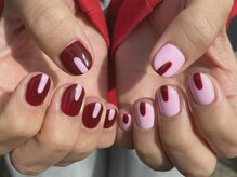 カーティシーネイルズ(curtisii NAILS)/ボルドー×ピンク
