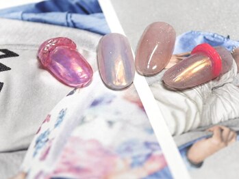 ハリーネイル(Harry Nail)の写真/《オフ無料☆定額ネイル￥5500/￥6050/￥7150》シンプルなお洋服も差し色可愛く♪カラー豊富あなた色の指先に!