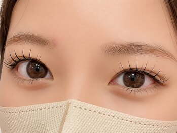 ラフィーネ(Raffine)の写真/〈目元をより魅力的に〉ナチュラルで上品だけど、『かわいい』も『キレイ』にもなれる瞳に*。