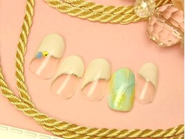 パステルグリーン×斜めフレンチ