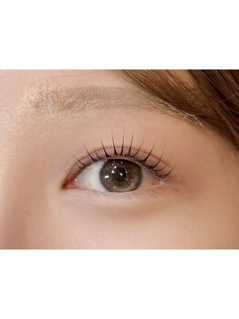 ナチュラル上品な目元にしたい