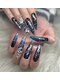 ユキケアサロン(YUKI care SALON)の写真/小森ネイリストの「揺れるパーツ黒ネイル」★シンプルオフィスネイルからワンホン、モリモリアートまで♪