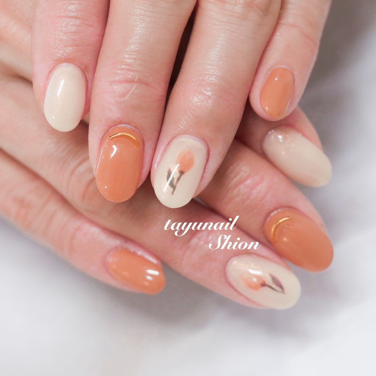 2026年冬トレンド】オレンジブラウン ハンドのネイルデザイン集｜人気