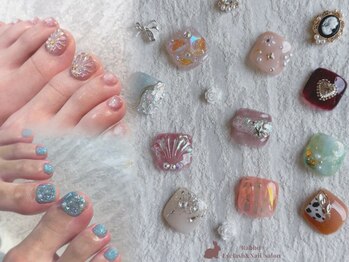 ラビットプラス(Rabbit+)の写真/【シンプルワンカラーからアートまでお好みで♪】お気に入りのフットネイルで足元からお洒落を満喫！