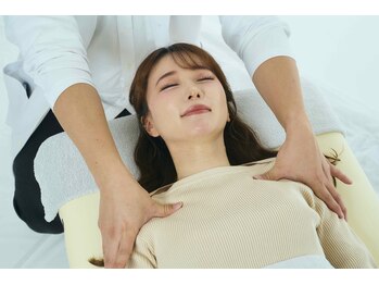 ルミエール 豊田院(Lumiere)/巻き肩矯正