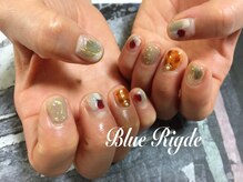 織(OLI)/ニュアンスネイルが人気です♪