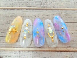 涼し気ニュアンスネイル