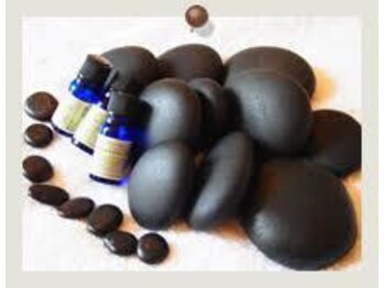 心&体融和salon～Cachette/大きさの違うホットストーン