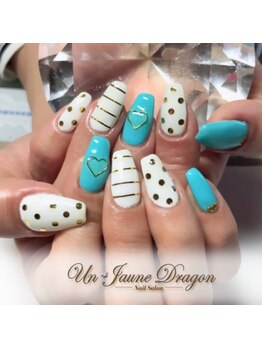 アン ジョーヌドラゴ/トレンドネイル