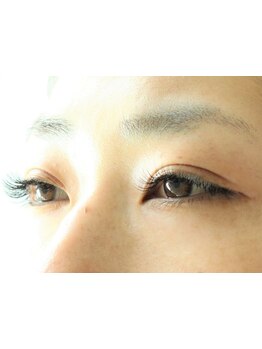 ナチュラル上品な目元にしたい