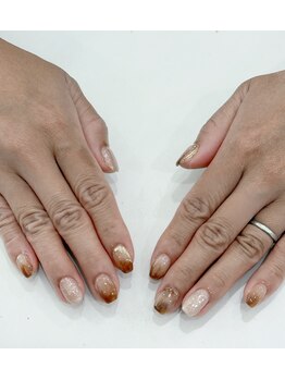 リノ(Lino)/ニュアンスネイル