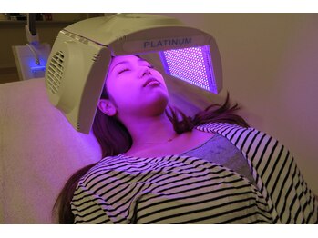 ミレア シリウス(mirea sirius)の写真/お肌を整えたいならLEDフェイシャルの施術で。半個室の癒やし空間で、大事なイベント前のケアも♪