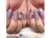 トータルサロン 白べぇーっ プラス/スタッフネイル