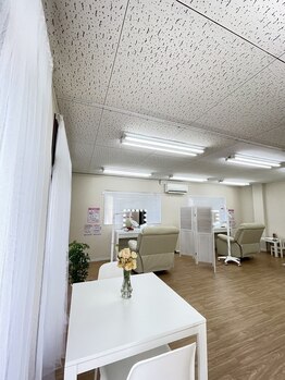 エクシアホワイトニング 小山店/店内写真