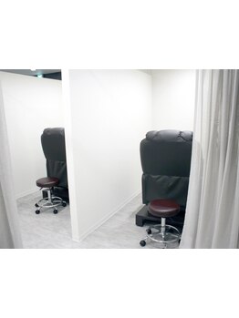 ゆったり空間で施術が受けられるサロン