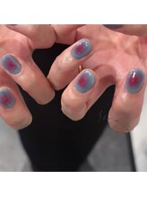 シー(SHE)/チークネイル