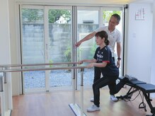 プラスコンディショニングキョウト(Plus Conditioning Kyoto)の雰囲気(一人ひとりに合わせた運動療法を実施)