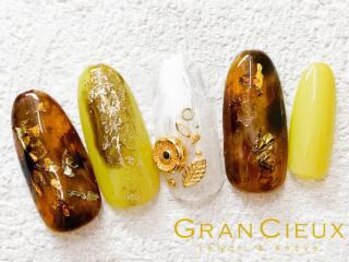 クアトログランシュ 青葉台(QUATRO×GranCieux)/秋のべっ甲ネイル