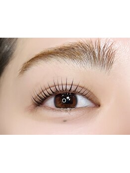 ナチュラル上品な目元にしたい