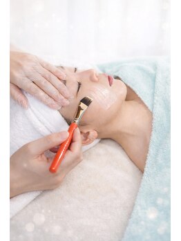 サロン リノ(salon rino)の写真/【ニキビ、肌荒れ、毛穴◎あらゆる肌悩みにトータル美肌】光フェイシャル×ララピール×お悩み別美容液導入