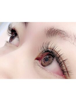 ナチュラル上品な目元にしたい