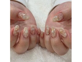 キラキラニュアンスネイル
