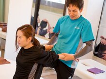 ストレチックス 文京茗荷谷店/大胸筋・上腕二頭筋ストレッチ