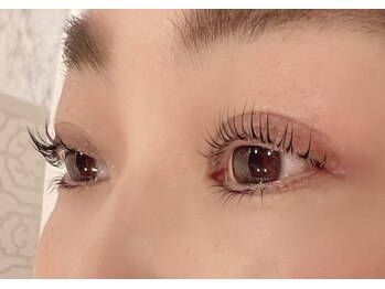 ナンバージュウハチ(N°18)/まつ毛の駆け込み寺と話題！