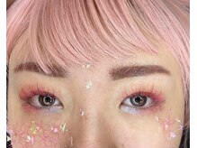 ピュアリーフの雰囲気（カラーマツエクを使ったコンテストにて多数受賞。LEDマツエク）