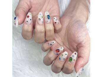 ナキ(NAKI)/宝石ネイル