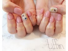 ネイルサロン ティフィン(tiffin)/シンプル押し花ネイル
