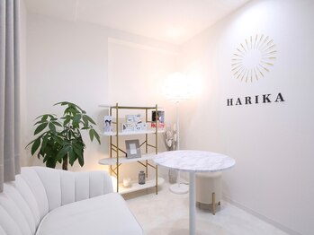 ハリカ 大阪心斎橋店(HARIKA)/白基調のカウンセリングルーム☆