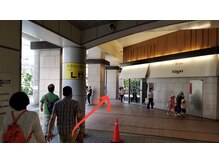 KANコルギセラピー 立川店/エスカレーターを降りたら