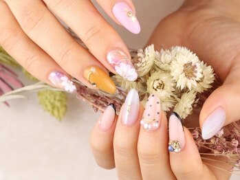 ソウ 難波店 nail salon Sou/上/フラワーnail/下/ドットnail