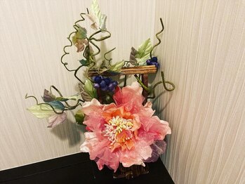 整体院アレンジ(arrange)/造花(トイレ内)