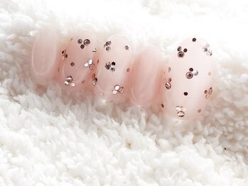 ピンクストーンドットネイル