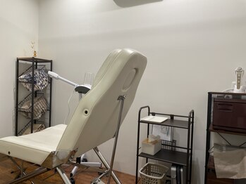 サニー アンド ヘアー(Sunny&HAIR)の写真/印象UPしながらも自然で上品な目元を叶えます！キープ力にも自信あり！毎日のメイク時間短縮にもオススメ◎