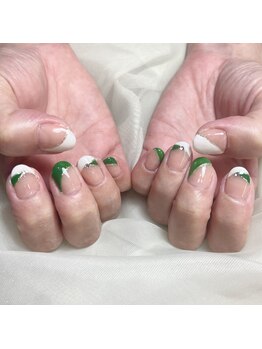 ソワ(sowa)/変形フレンチネイル