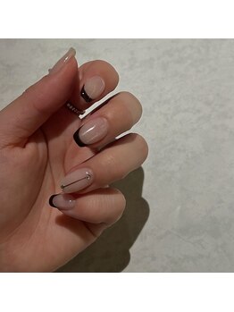 ネイルズラゾ(Nails Lazos)の写真/シンプルなデザインだからこそ引き立つ大人上品な美しいフォルム×うる艶仕上げでより綺麗な指先に◎