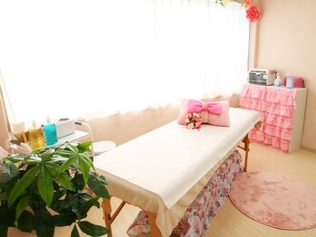 リマ(RIMA)/ピンクを基調とした店内♪