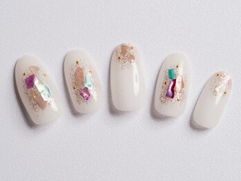 アイラッシュ ビューティー ラボ モナ(MONA)/