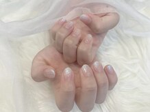 リンドネイル バイ モカ アンド ララ(Lind nail by moca and LaLa)/ラメグラデーション