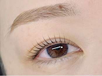 エノ(eno)の写真/【目元の印象を決めるまつ毛もプロの手で美しく♪】経験豊富なスタッフによる施術で理想のお目元へ