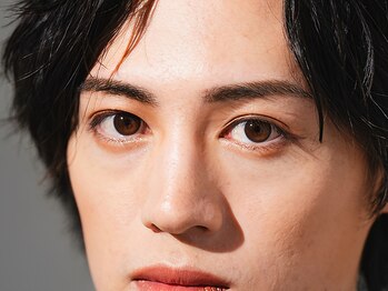 MAXI MEN'S EYEBROW名古屋店【メンズ眉毛/まゆげ/メンズアイブロウ/眉毛パーマ】の写真/【施術前にスタッフから細かくヒアリングを行うので初心者でも安心◎】黄金比を元にあなたの眉をご提案！