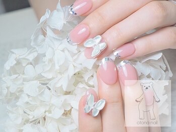 オトナネイル(otona nail)/ガラスフレンチ 蝶々ネイル