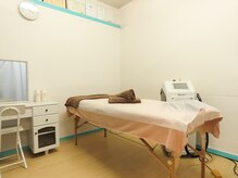 ピリナ(Plina)/脱毛施術ベッド